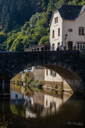 Vianden Bridge & Café du Pont — Glossy Alu Dibond Wall Art 50×75cm