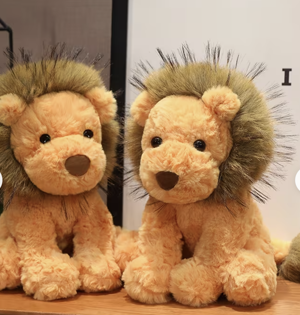 Leo Lion – Plush Toy 23 cm